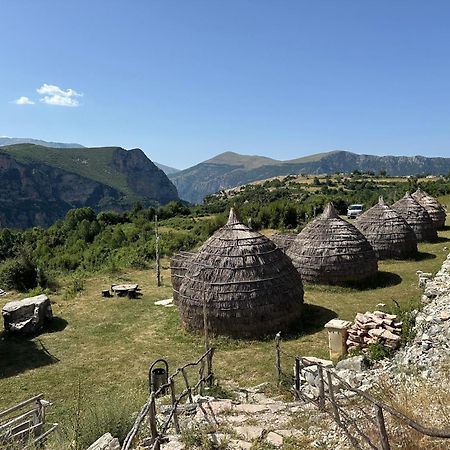 Camping Lekdushi - Shehu Hotel Tepelene Buitenkant foto