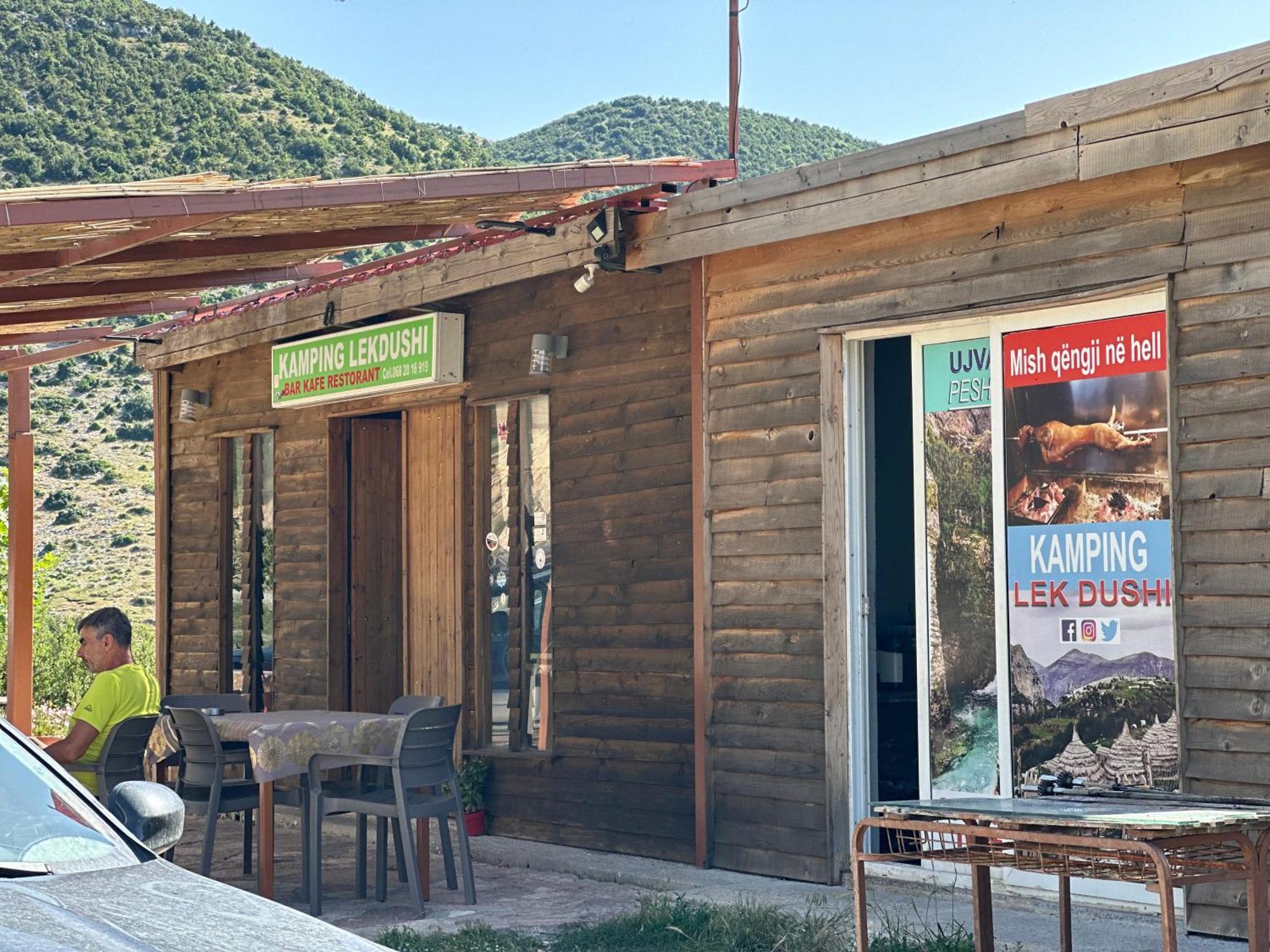 Camping Lekdushi - Shehu Hotel Tepelene Buitenkant foto