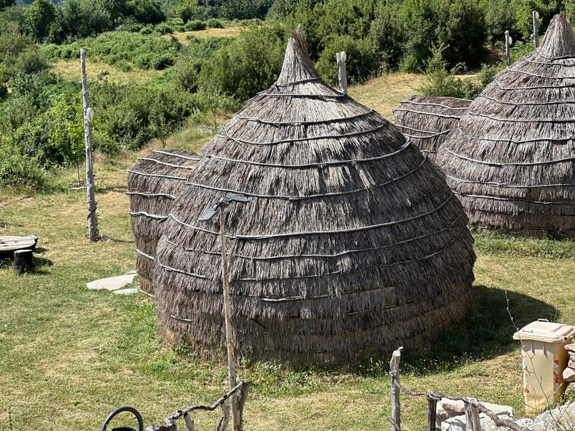 Camping Lekdushi - Shehu Hotel Tepelene Buitenkant foto